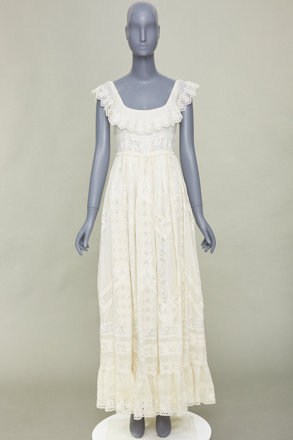 VALENTINO 2015 Runway Bridal ivory cotton embroidered pleated maxi dress IT40 S
