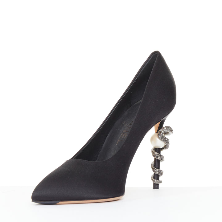CHANEL 2016 Runway Serpent Pearl black satin CC pearl crystal snake  pump EU38