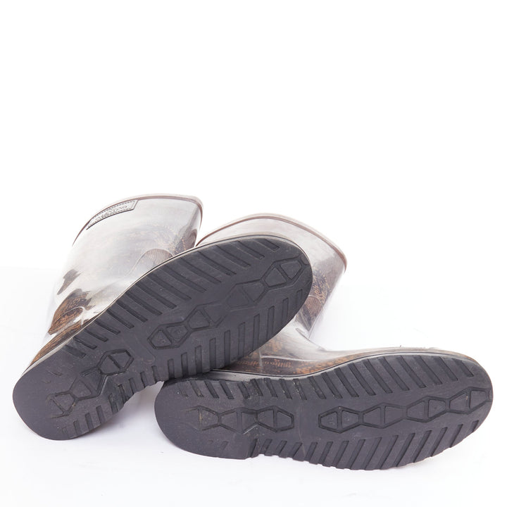 VALENTINO GARAVANI grey nude lace print rubber rain boots EU39