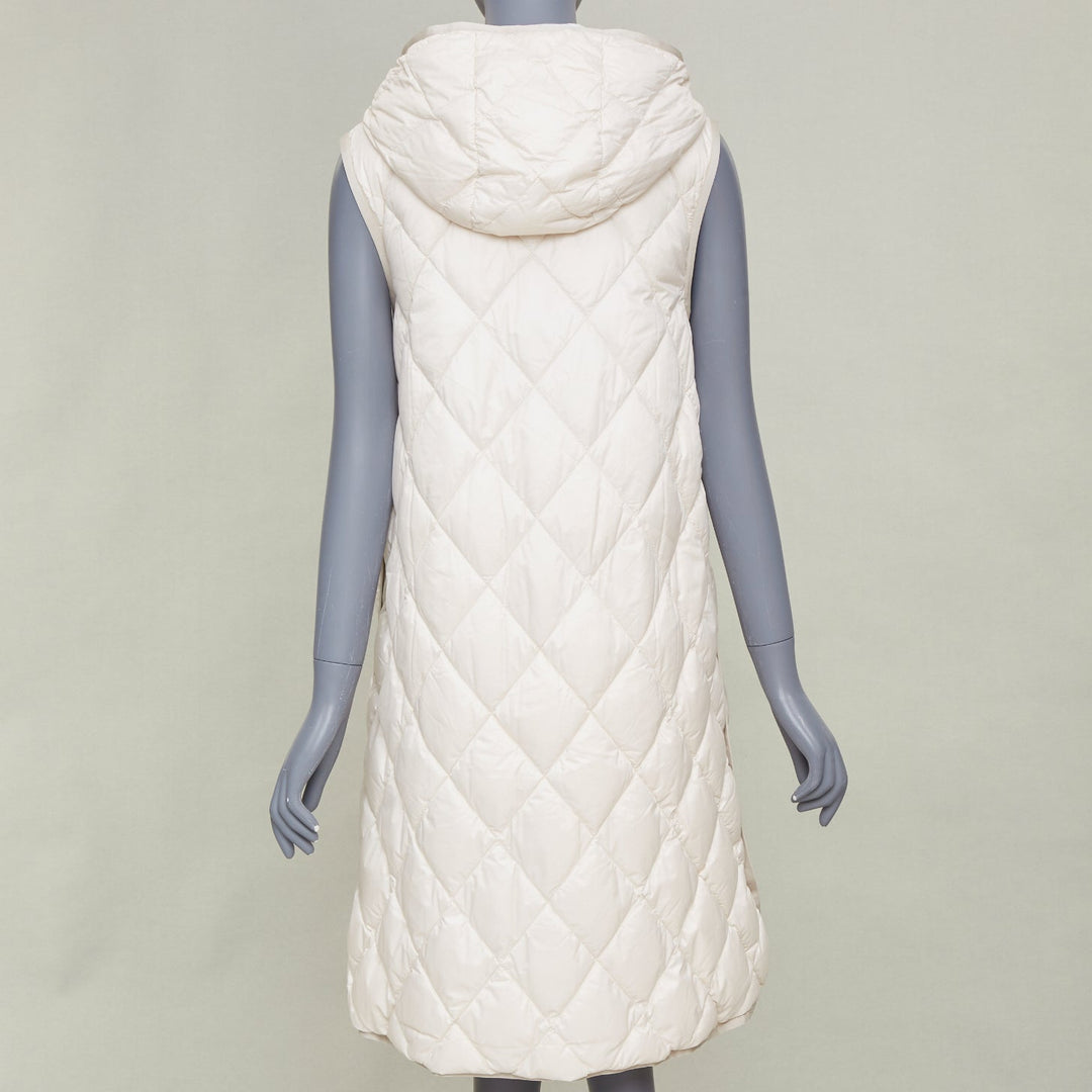MAX MARA 2023 THE CUBE Sisoft diamond quilted hooded light grey vest IT36 XXS