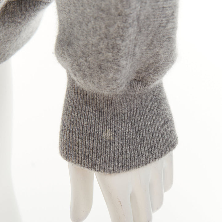 PRADA 2020 light grey melange cashmere knit triangle patch crew sweater IT42 M
