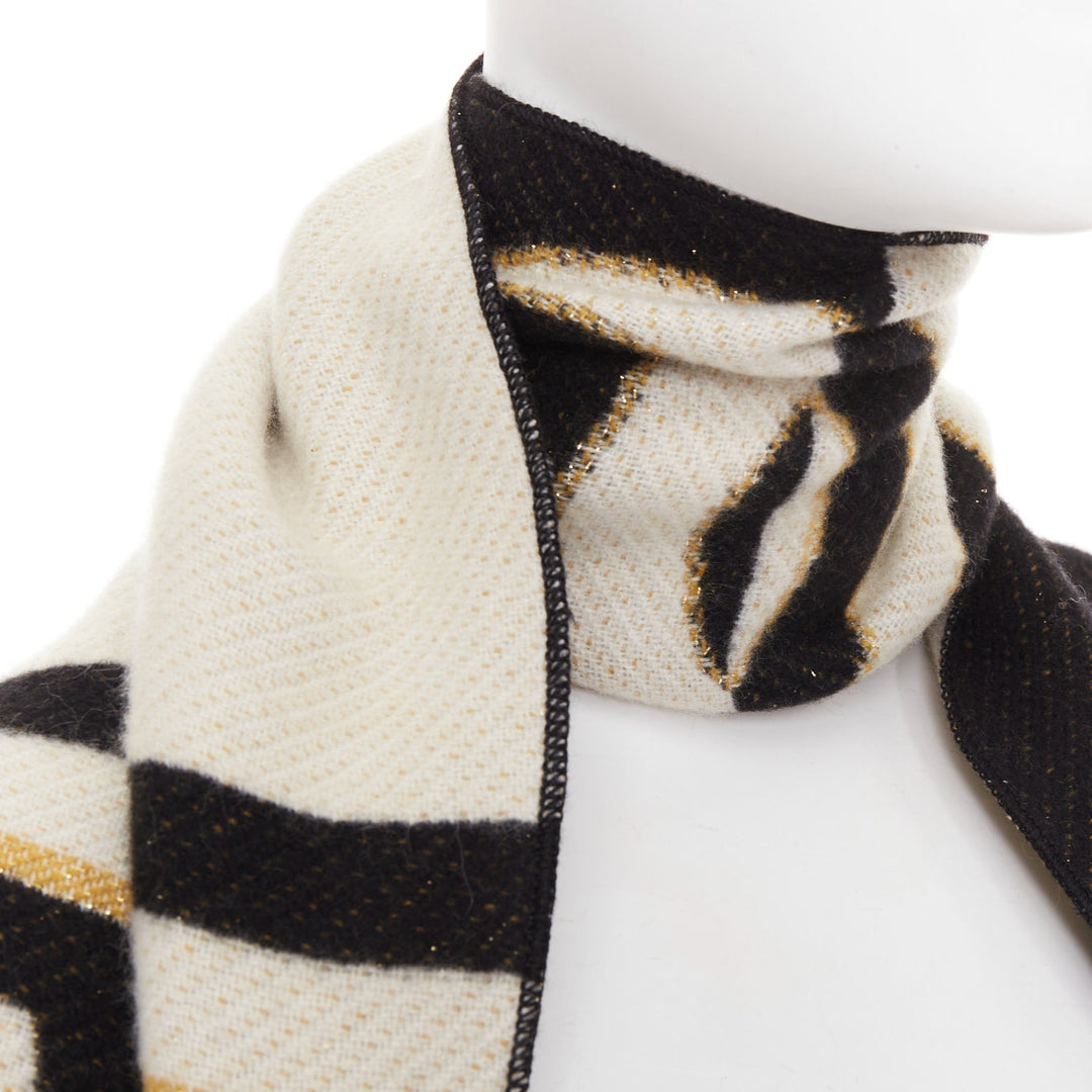 CHANEL 2024 Runway Manchester Metiers d'Art MCR Camelia cashmere fringe scarf