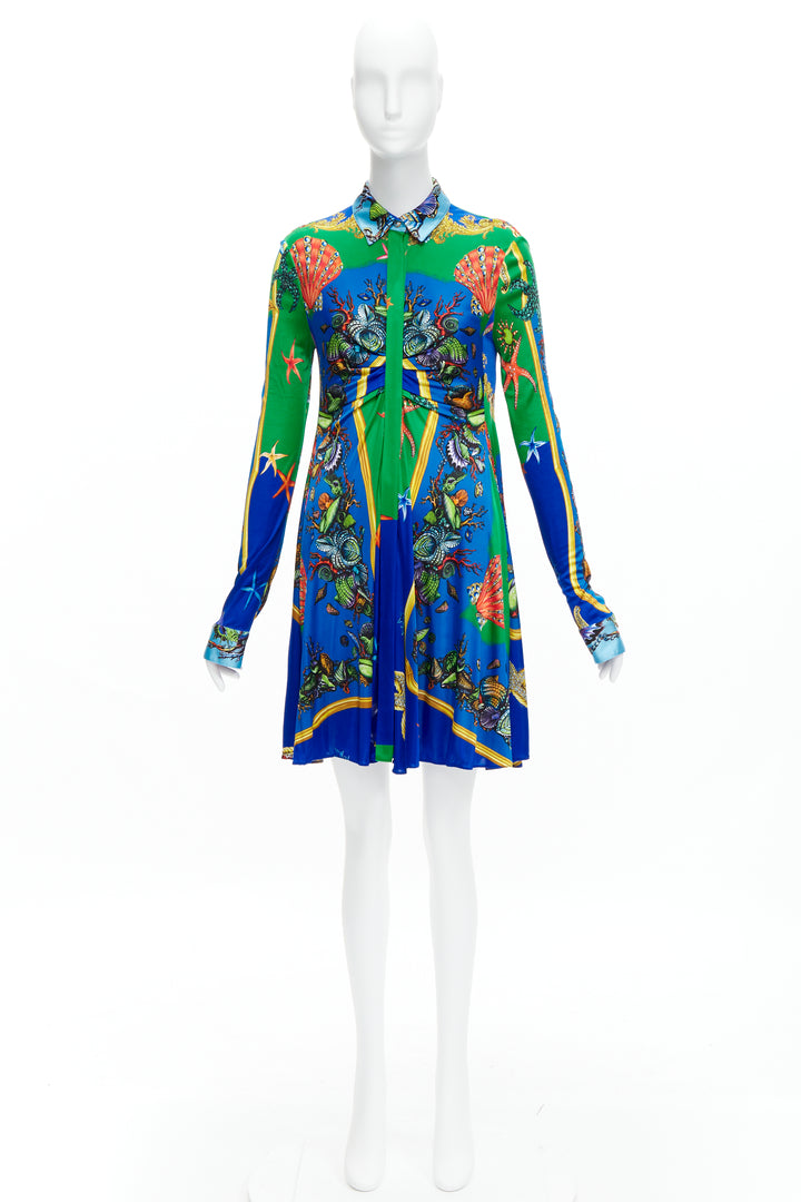 Female mannequin wearing Versace by Donatella Versace 2021 Tresor De La Mer Green Viscose Women Cocktail Dresses in Size IT44 | Available at JHROP