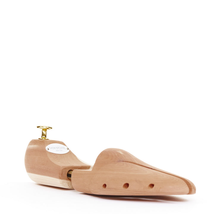 THOM BROWNE brown cedar wood split toe brass knob logo footwear shoe trees M