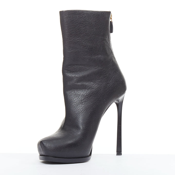 LANVIN AW11 Runway black leather sculpted point toe stiletto ankle boots EU36.5