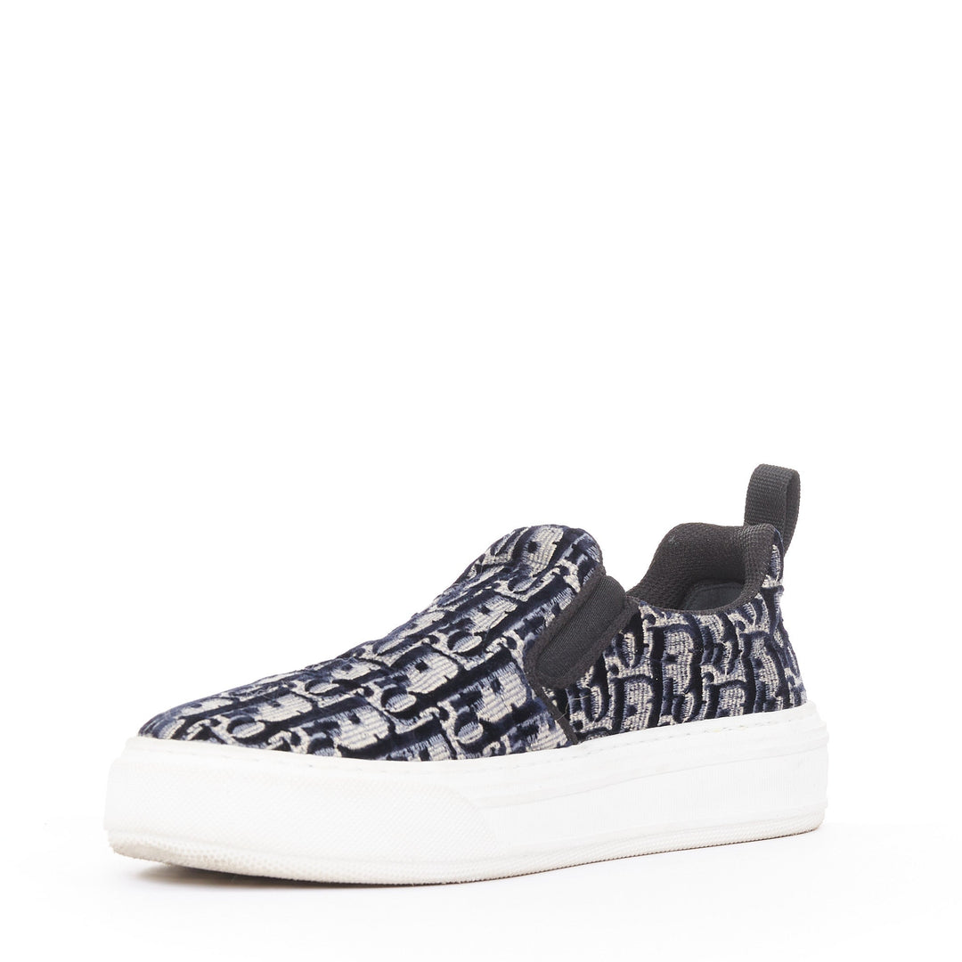 CHRISTIAN DIOR 2021 Solar deep blue velvet embroidered Oblique sneaker EU37.5