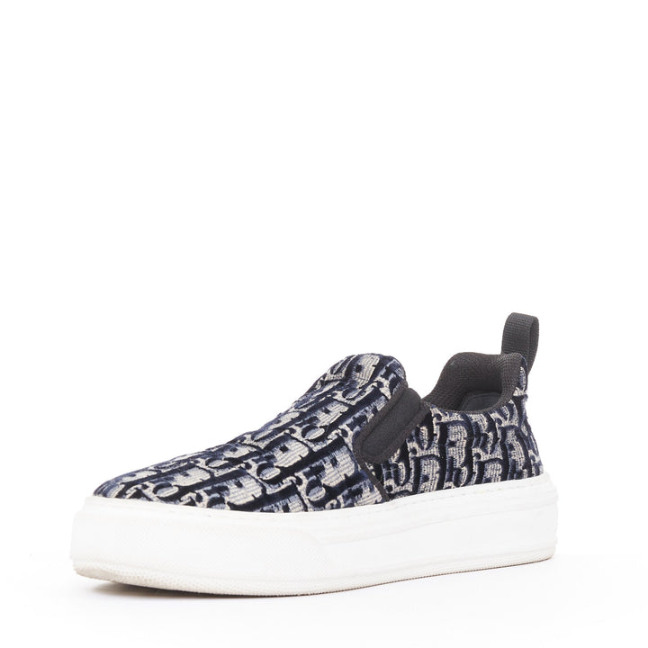 CHRISTIAN DIOR 2021 Solar deep blue velvet embroidered Oblique sneaker EU37.5