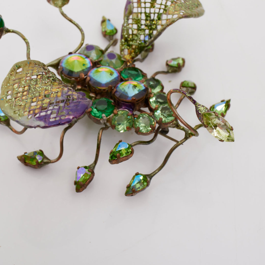 rare ON AURA TOUT VU 2013 Cosmic Beetle green crystal wing bug insect brooch