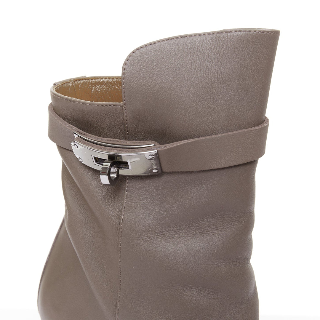 HERMES Joueuse Kelly Buckle grey etain silver turnlock heeled ankle boots