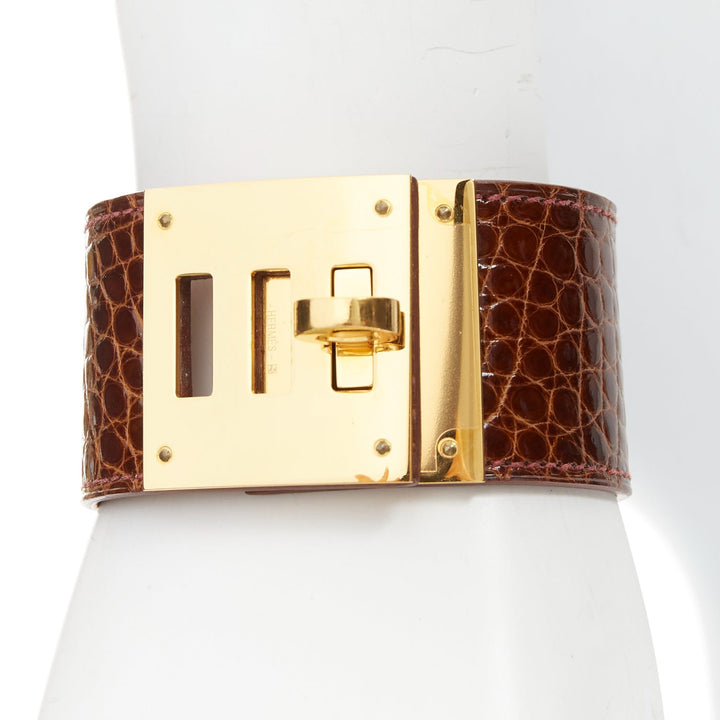 HERMES Kelly Dog brown polished gator leather GHW turnlock bracelet