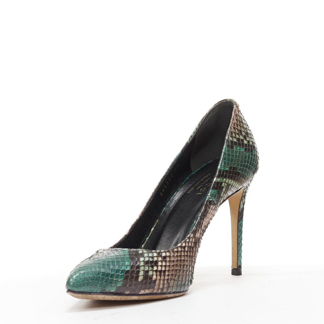 GUCCI Exclusive green brown scaled leather classic heel pumps EU38