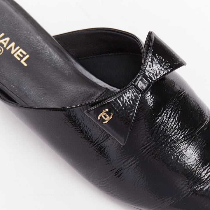 CHANEL 25P black patent leather silver CC logo bow pointy mule slippers EU37.5