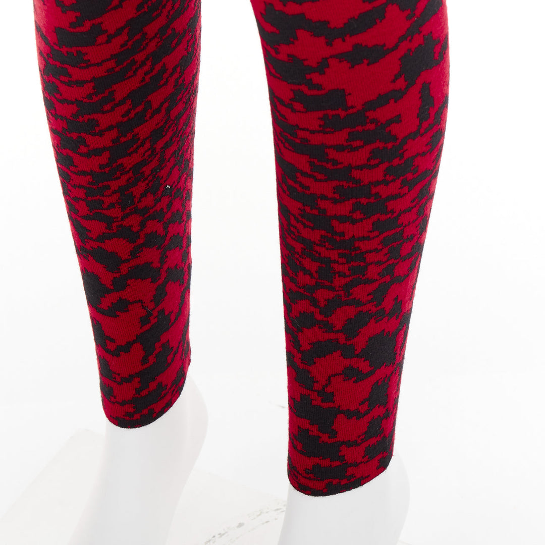 ALEXANDER MCQUEEN Vintage 2009 Horn Plenty red houndstooth wool knit leggings XS