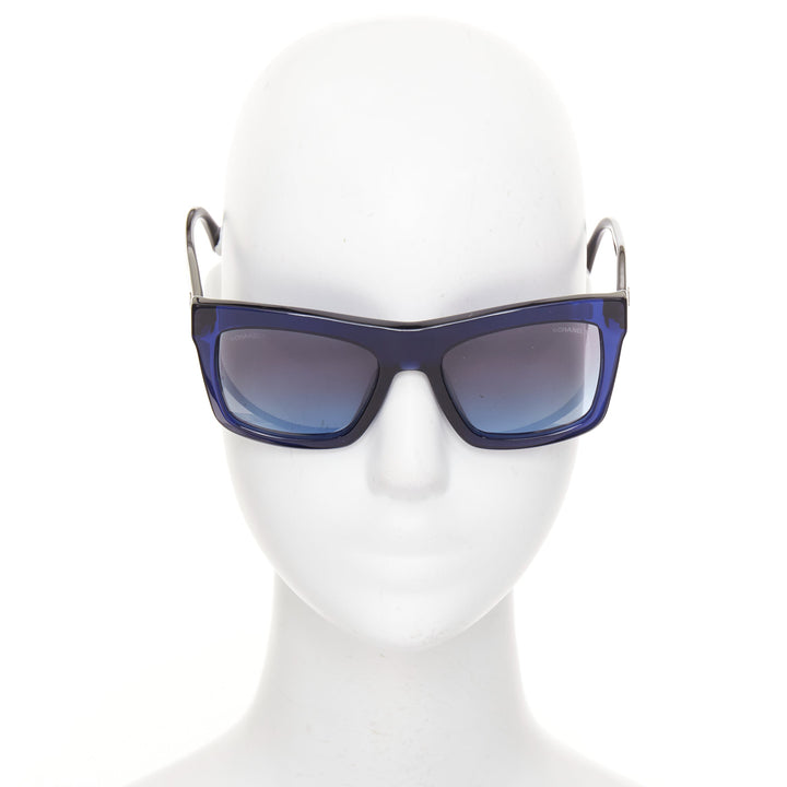 CHANEL 2019 Runway 71042A midnight blue acetate gradient lenses square sunglass