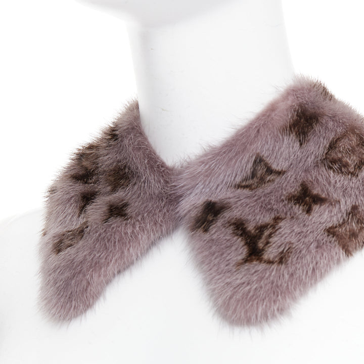 rare LOUIS VUITTON 2019 grey mink fur LV monogram silk lined collar scarf
