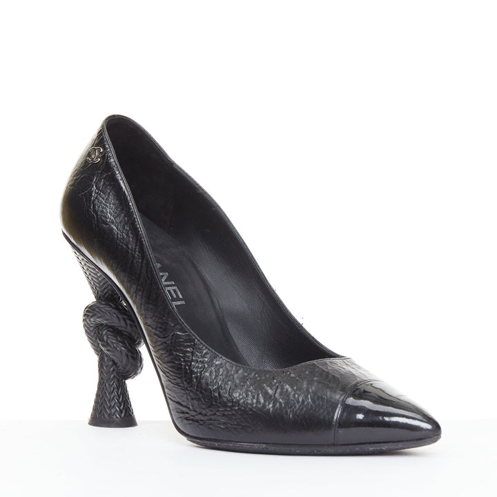 CHANEL 2014 Runway Sculpted Sailor Knot black crumpled leather CC pumps EU38.5
