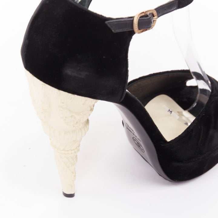CHANEL 2010 Runway Corinthian Column architectural heel black sandals EU37.5