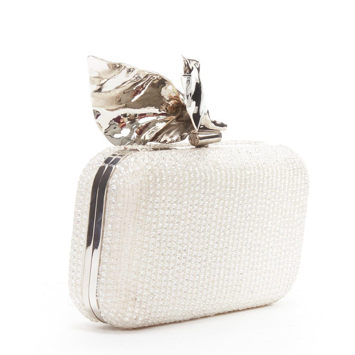 MATICEVSKI Romancing white bead diamante silver metal flower clasp box clutch