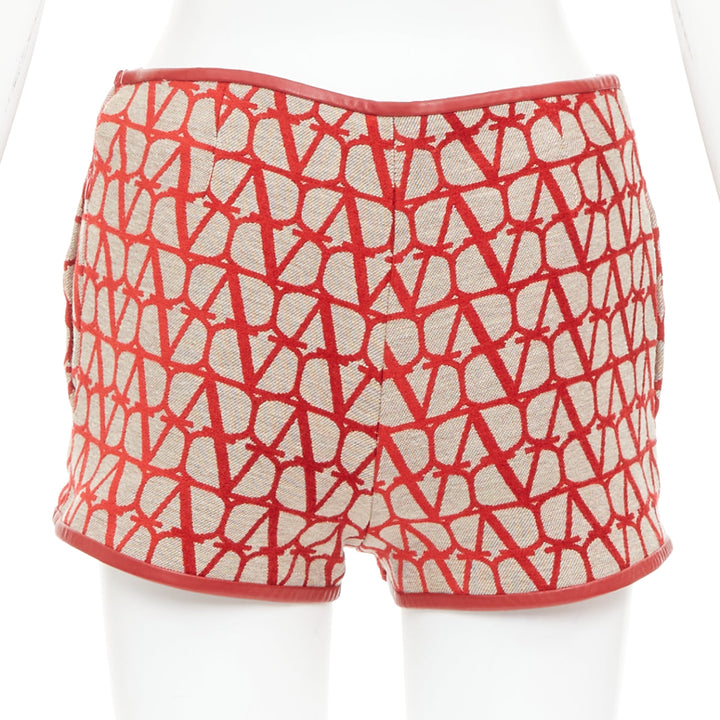 VALENTINO Toile Iconographe red beige logo leather trim mini skort IT38 XS
