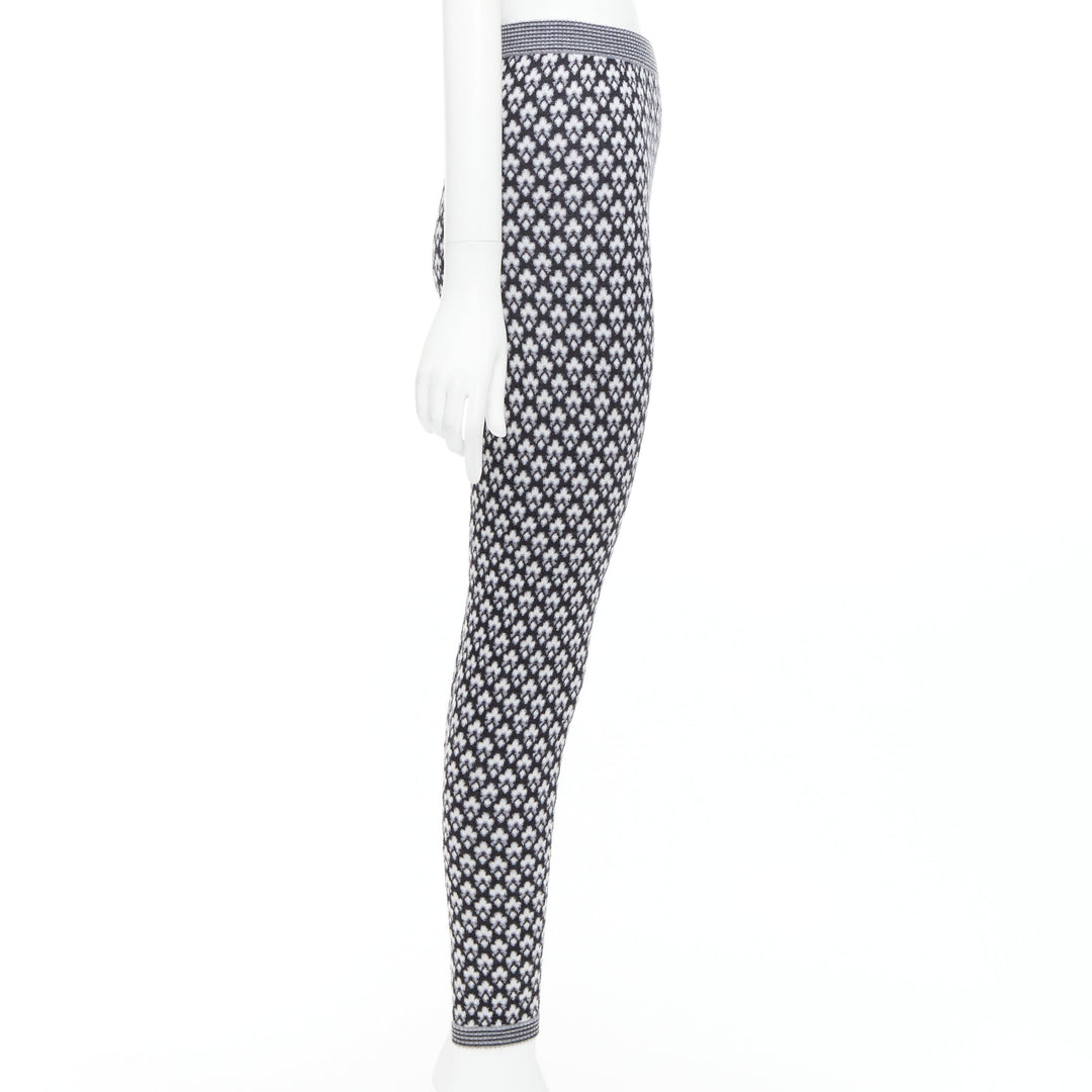CHANEL 100% cashmere grey CC logo pearl button pattern stretch knit pants FR38 M