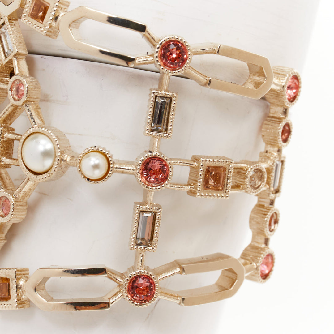 CHANEL A17S Paris-Cosmopolite geometric crystal pearl open work medallion bangle