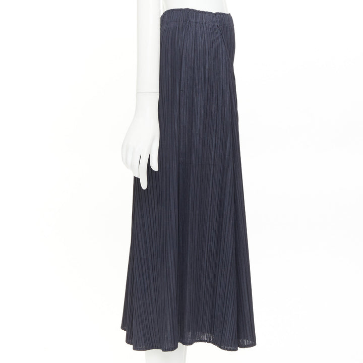 ISSEY MIYAKE Pleats Please black plisse ruched semi-sheer culotte shorts JP2 M