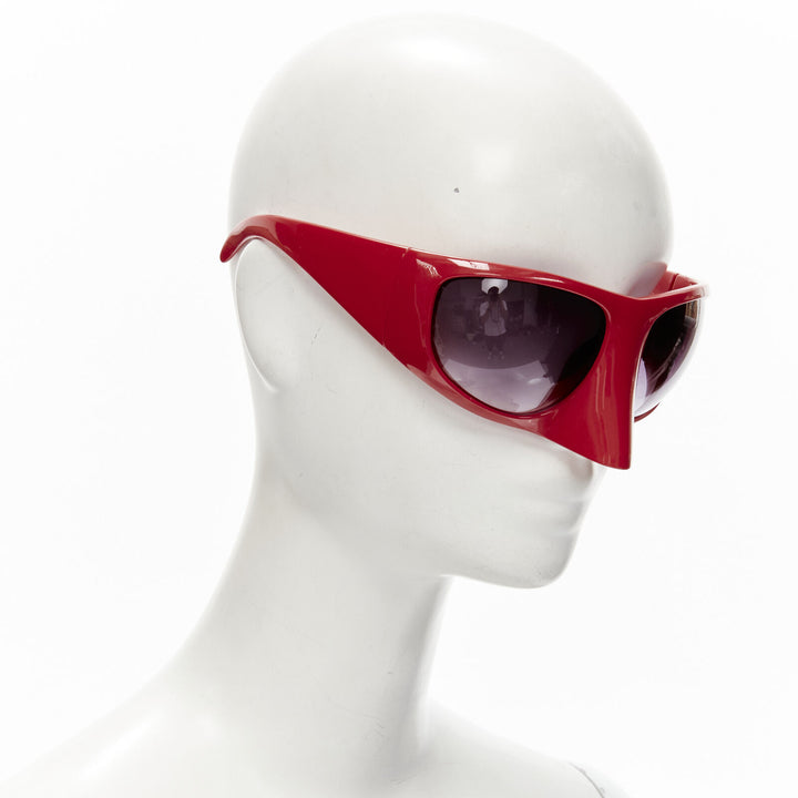 rare BERNARD WILLHELM LINDA FARROW PW003 red mould nose masked sunglasses
