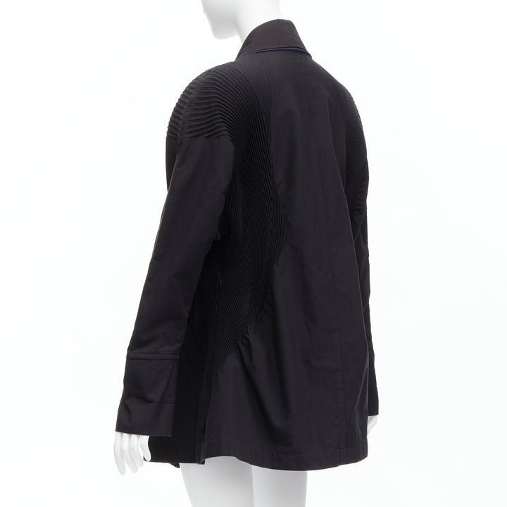 ISSEY MIYAKE black blue cotton blend pleated shoulder 3D cut coat JP2 M