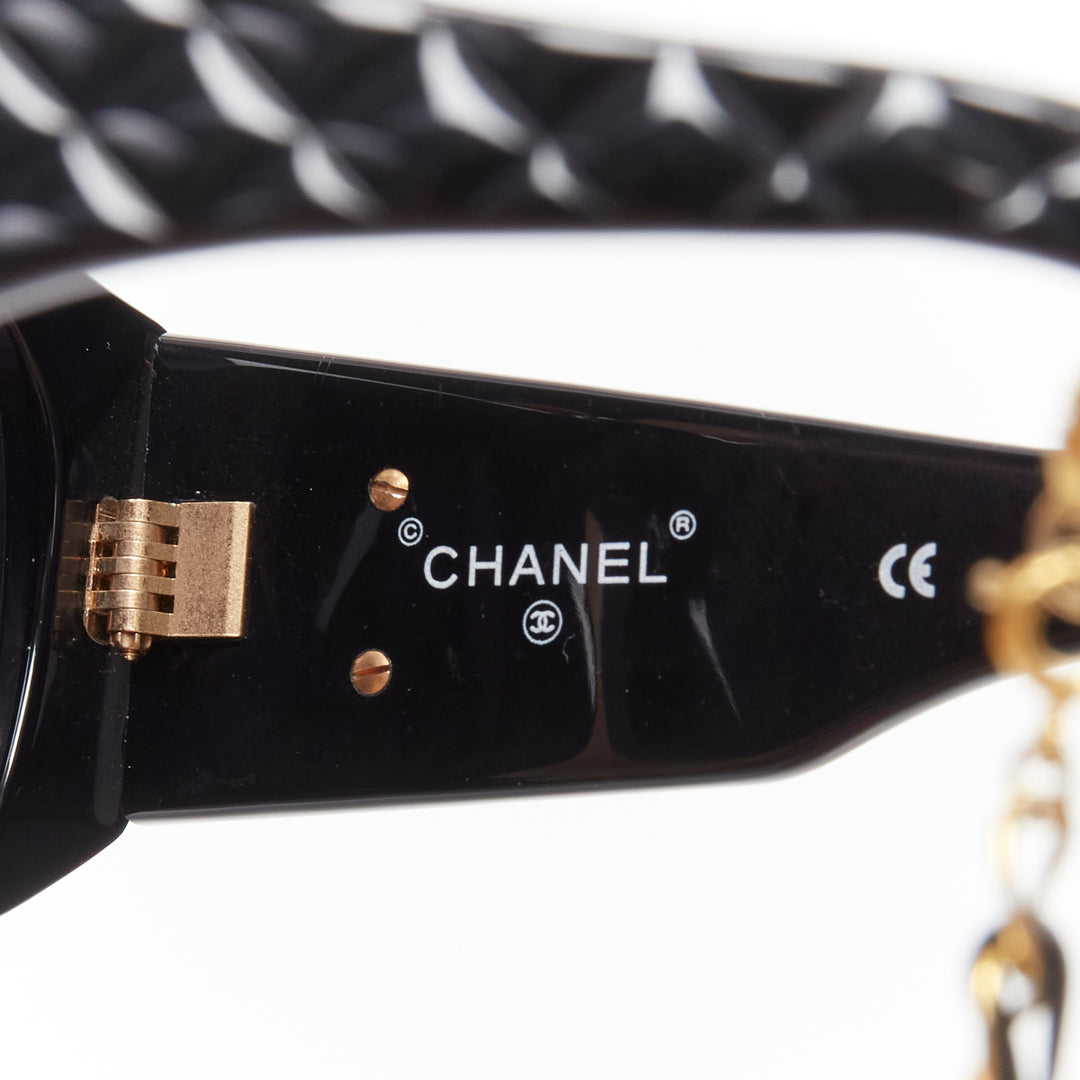 CHANEL 01450 CC gold logo black shiny quilted frame sunglasses