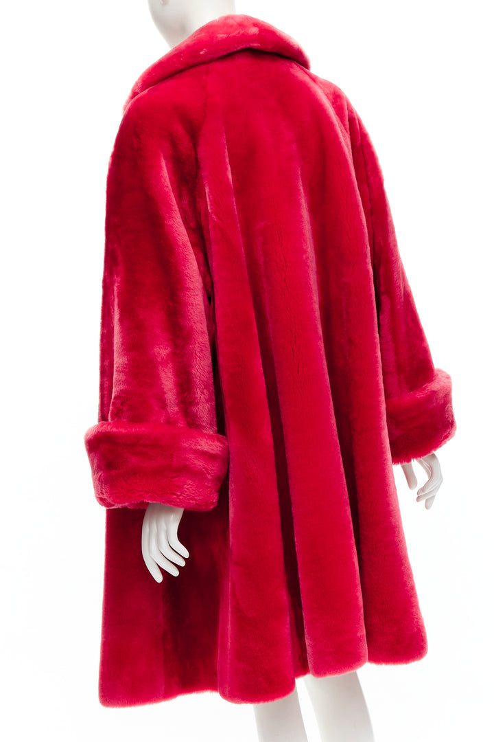 CHRISTIAN DIOR BOUTIQUE FOURRURE Vintage red faux fur swing mouton court coat