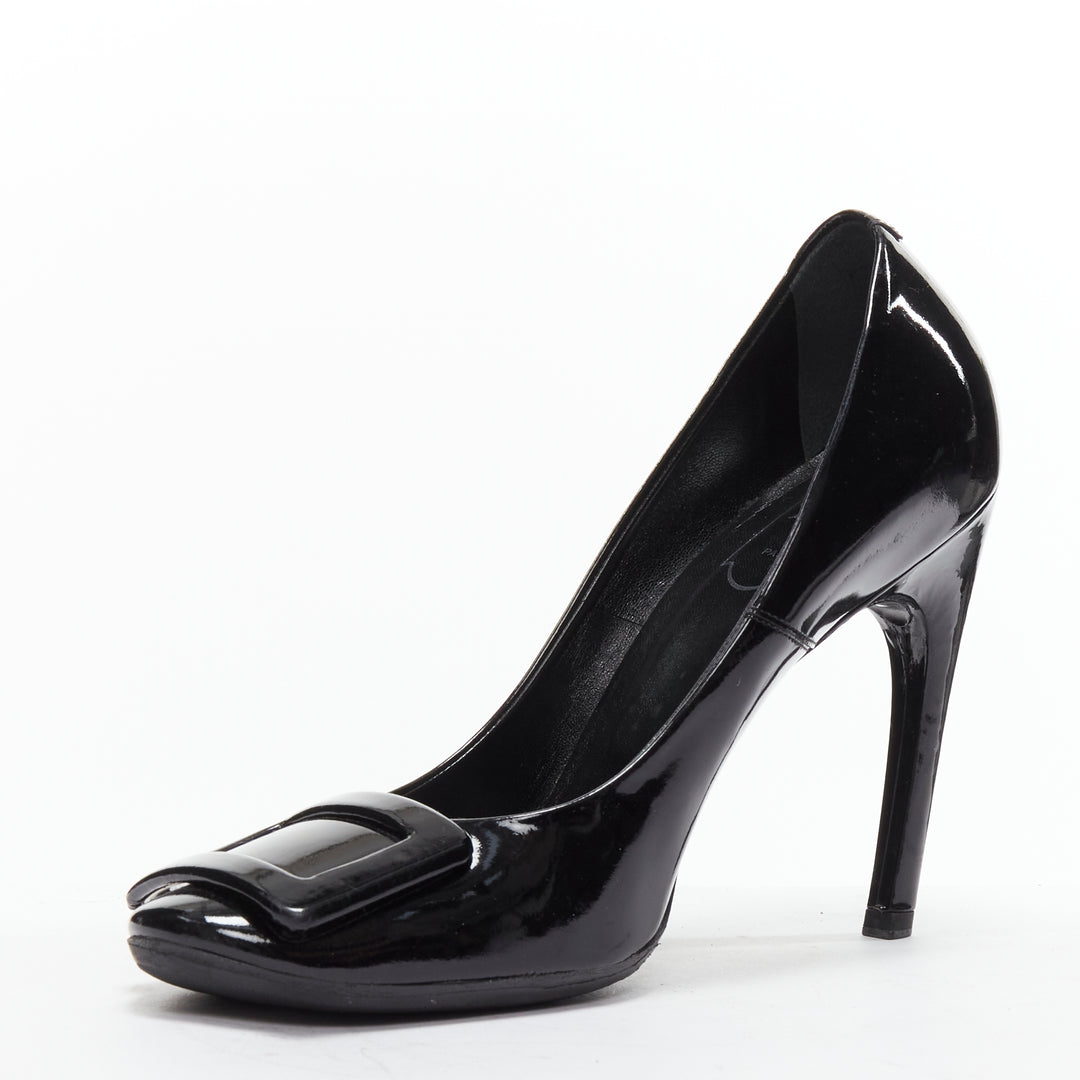 ROGER VIVIER Trompette black patent leather buckle curved heel pumps EU38