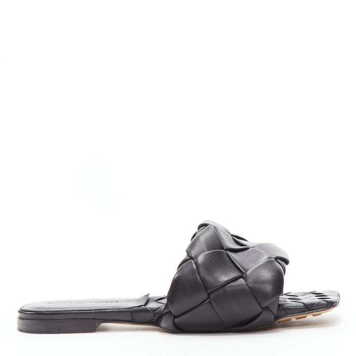 BOTTEGA VENETA Lido black intrecciato maxi woven leather flat sandals EU37