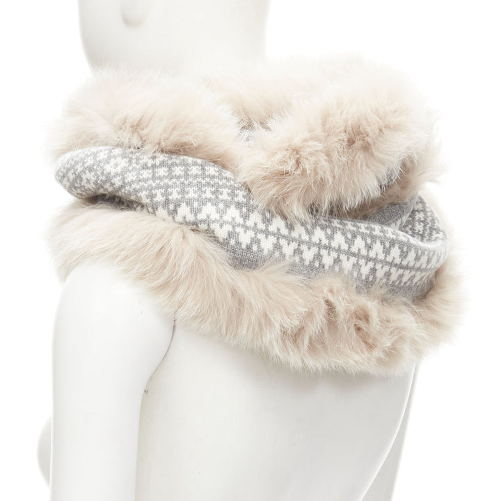LORO PIANA 100% cashmere grey white patterned knit shadow fox trim circle scarf