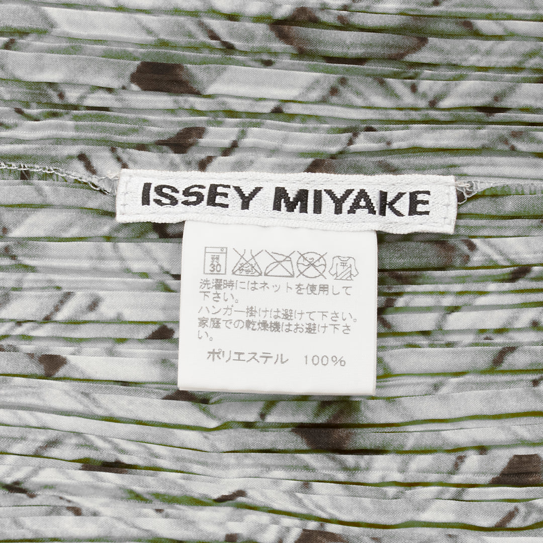 ISSEY MIYAKE grey Tromp Loeil woven print funnel pleated button up shirt JP2 M