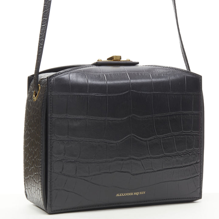 ALEXANDER MCQUEEN The Box black scaled leather gold turn lock crossbody bag